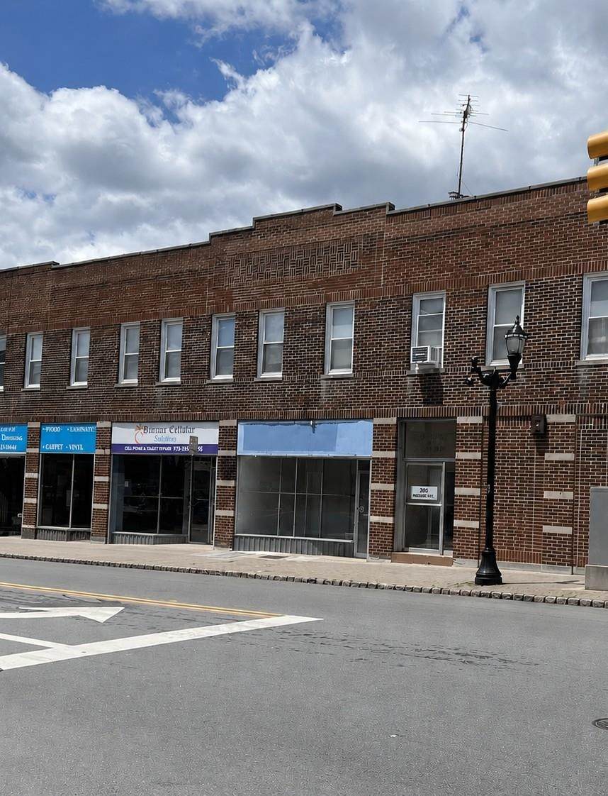 203 Franklin Ave - Photo 1
