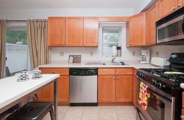 712 23RD ST - Photo 1