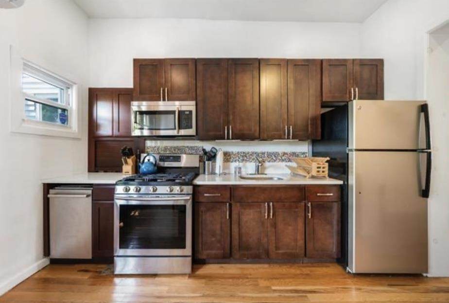 65 Atlantic St - Photo 1