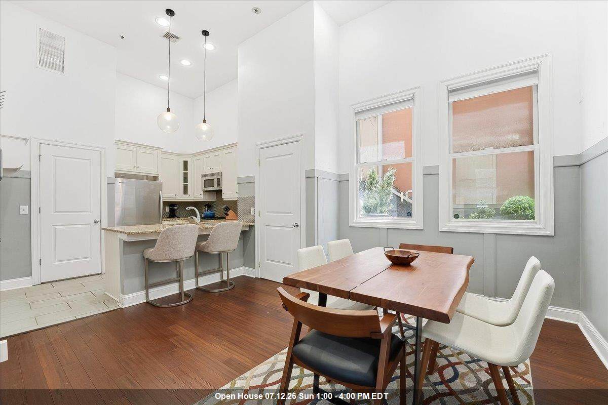 120 Tidewater St - Photo 1