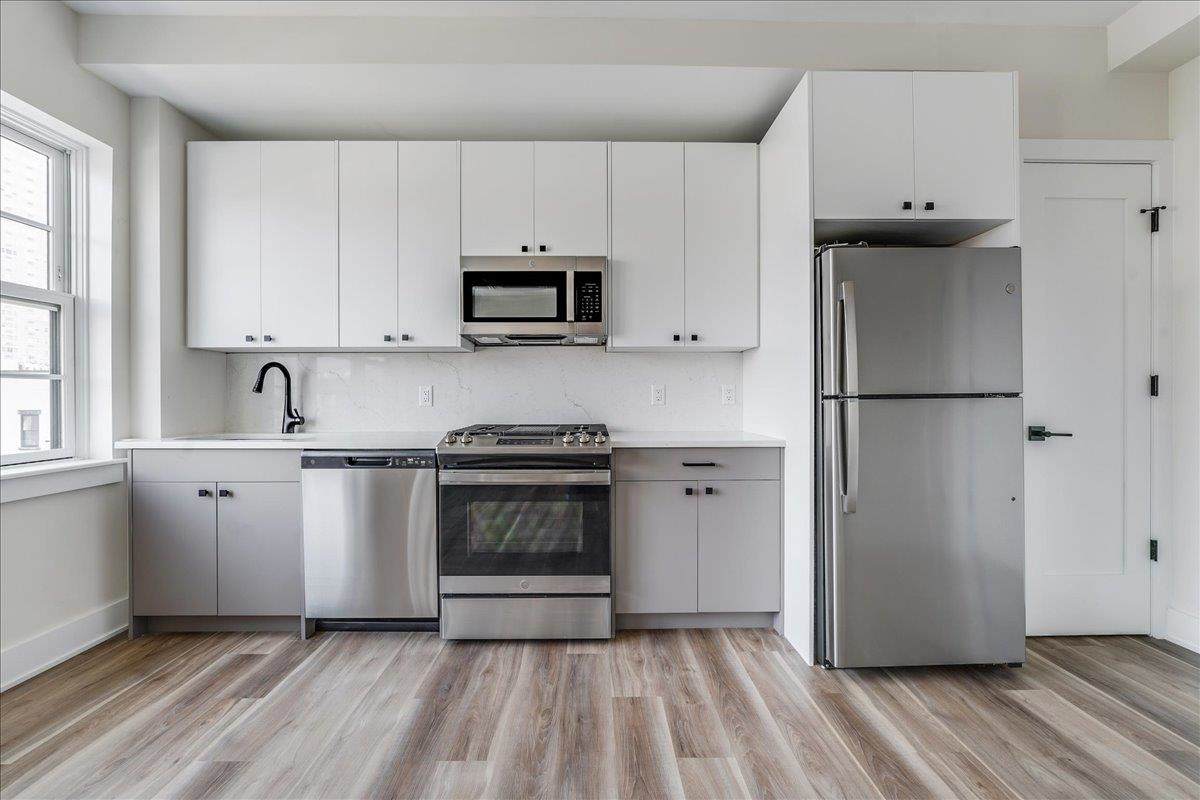 237 Washington St - Photo 1
