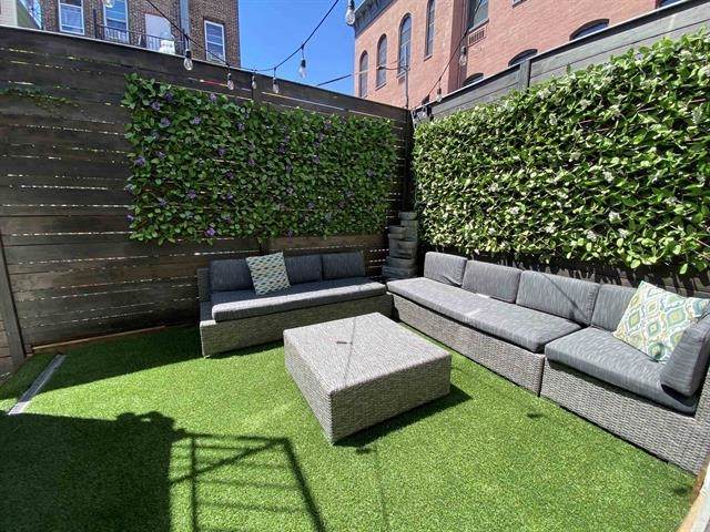 217 Cambridge Ave - Photo 1