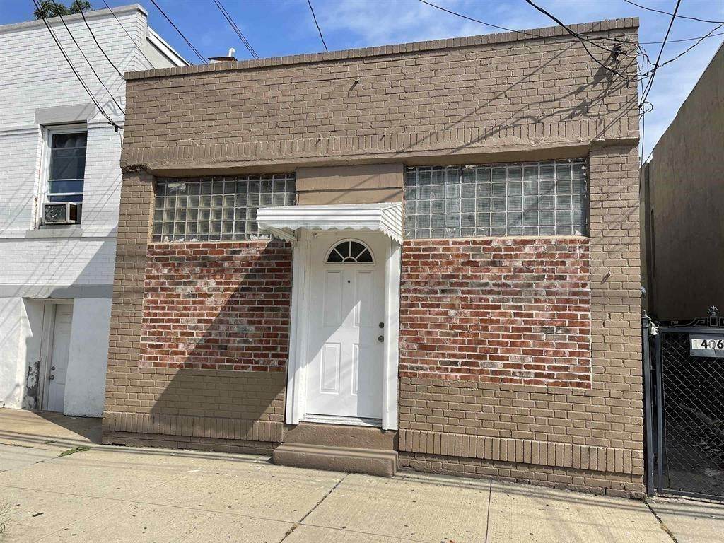 1406 67TH ST - Photo 1