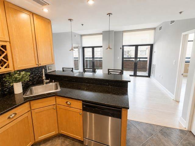 610 Newark St - Photo 1