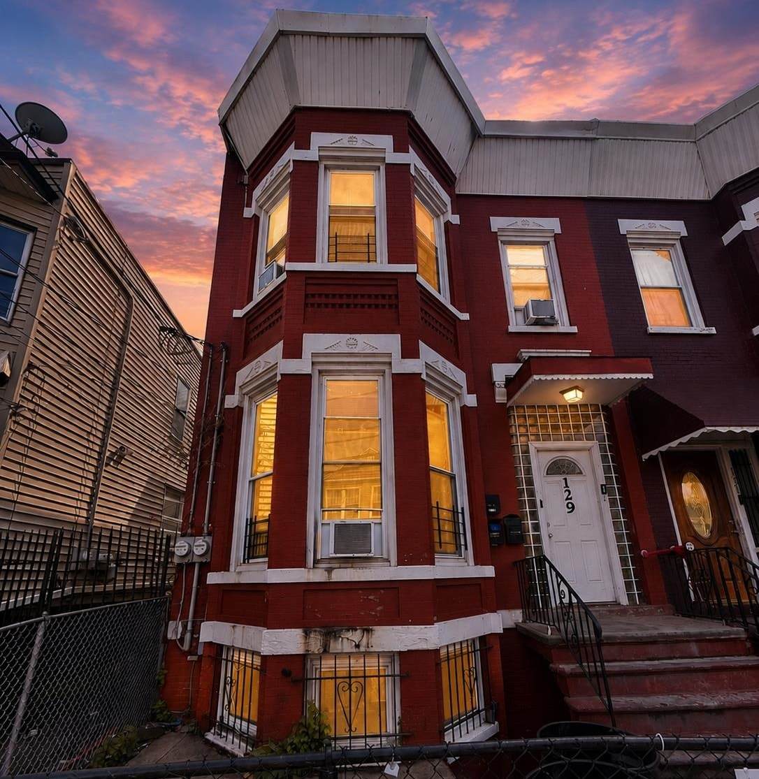129 Kearney Ave - Photo 1
