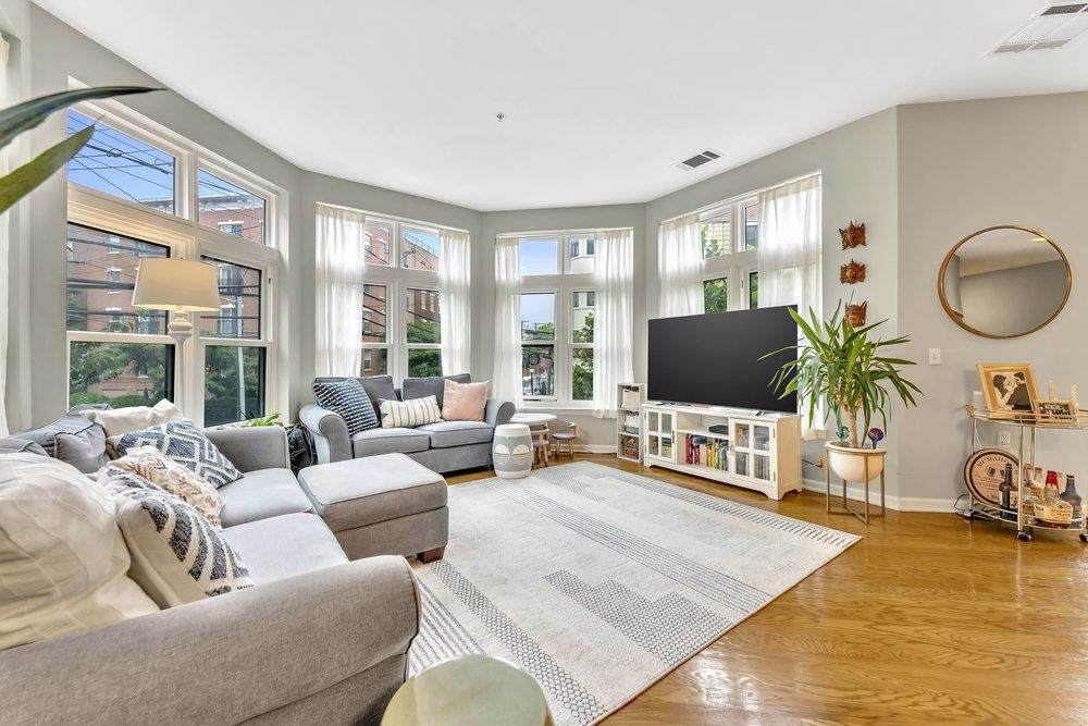 1200 Grand St - Photo 1