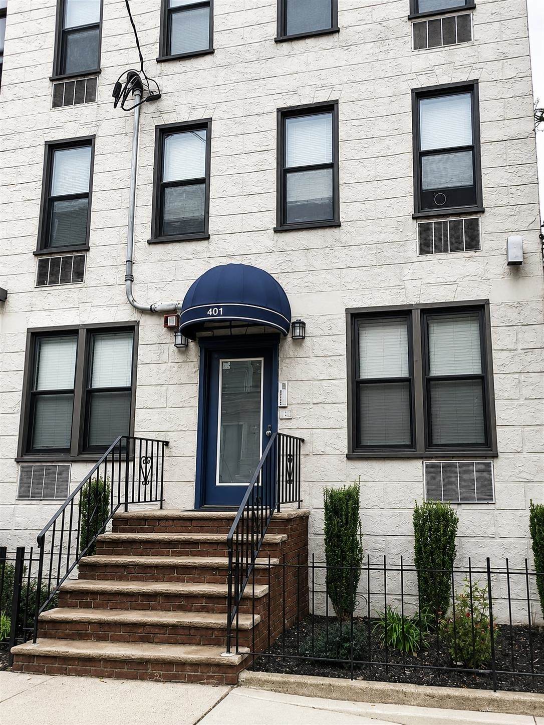 401 Monroe St - Photo 1