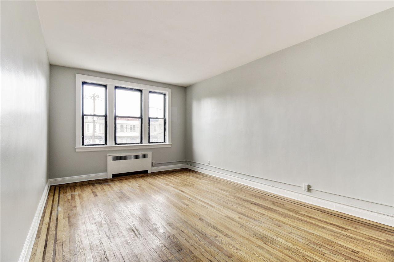 108 Palisade Ave - Photo 1