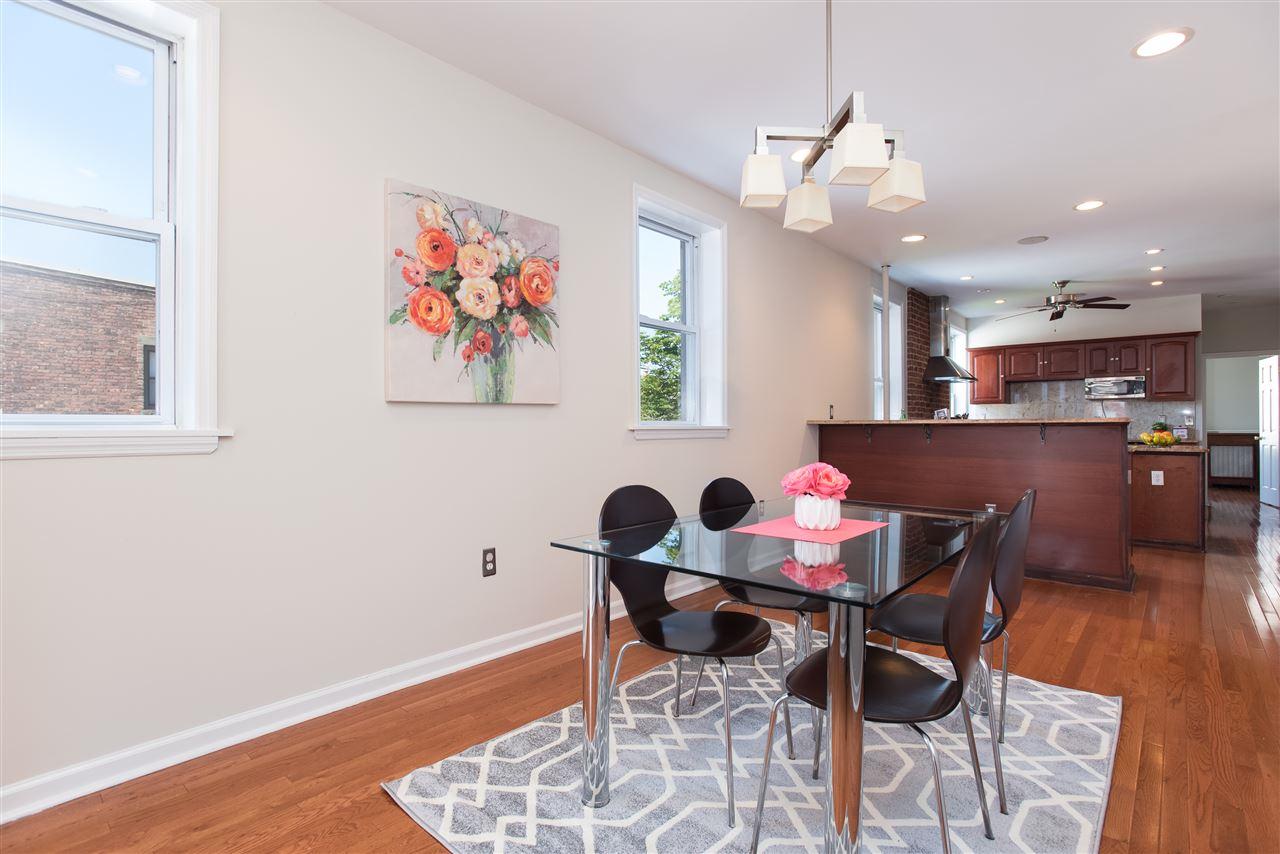 1011 Willow Ave - Photo 1