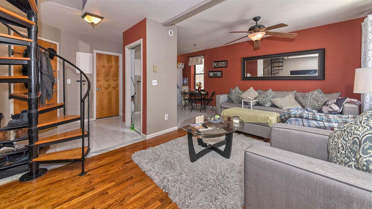 207 Prospect Ave - Photo 1