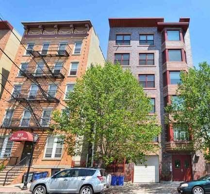 327 Jackson St - Photo 1