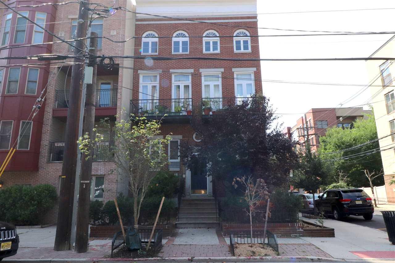 132 Jackson St - Photo 1