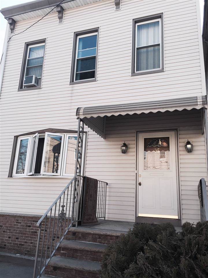 35 Laidlaw Ave - Photo 1