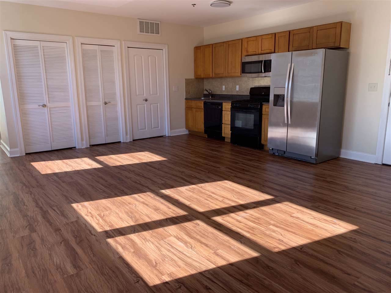 528 47TH ST - Photo 1