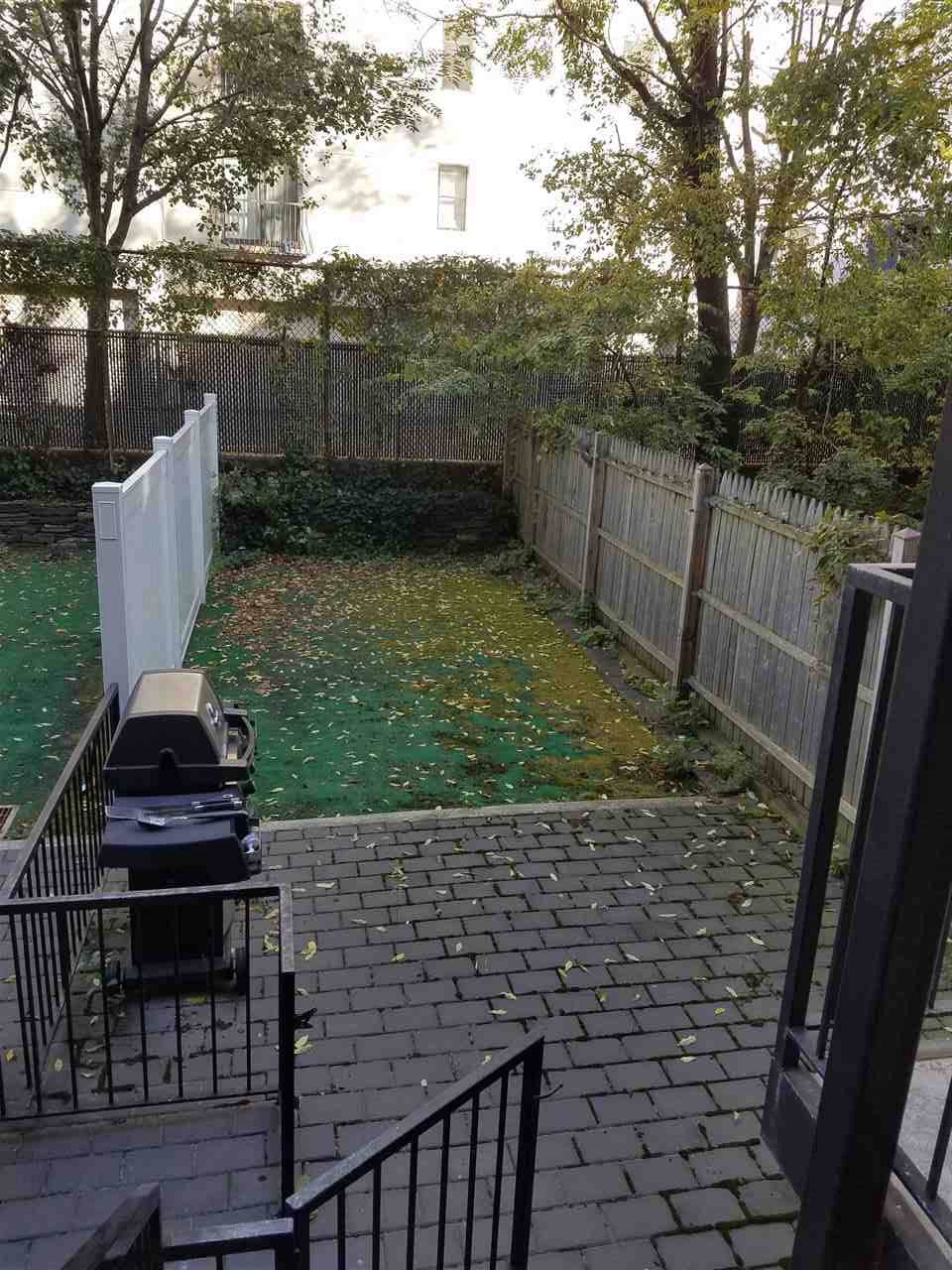 525 Adams St - Photo 1