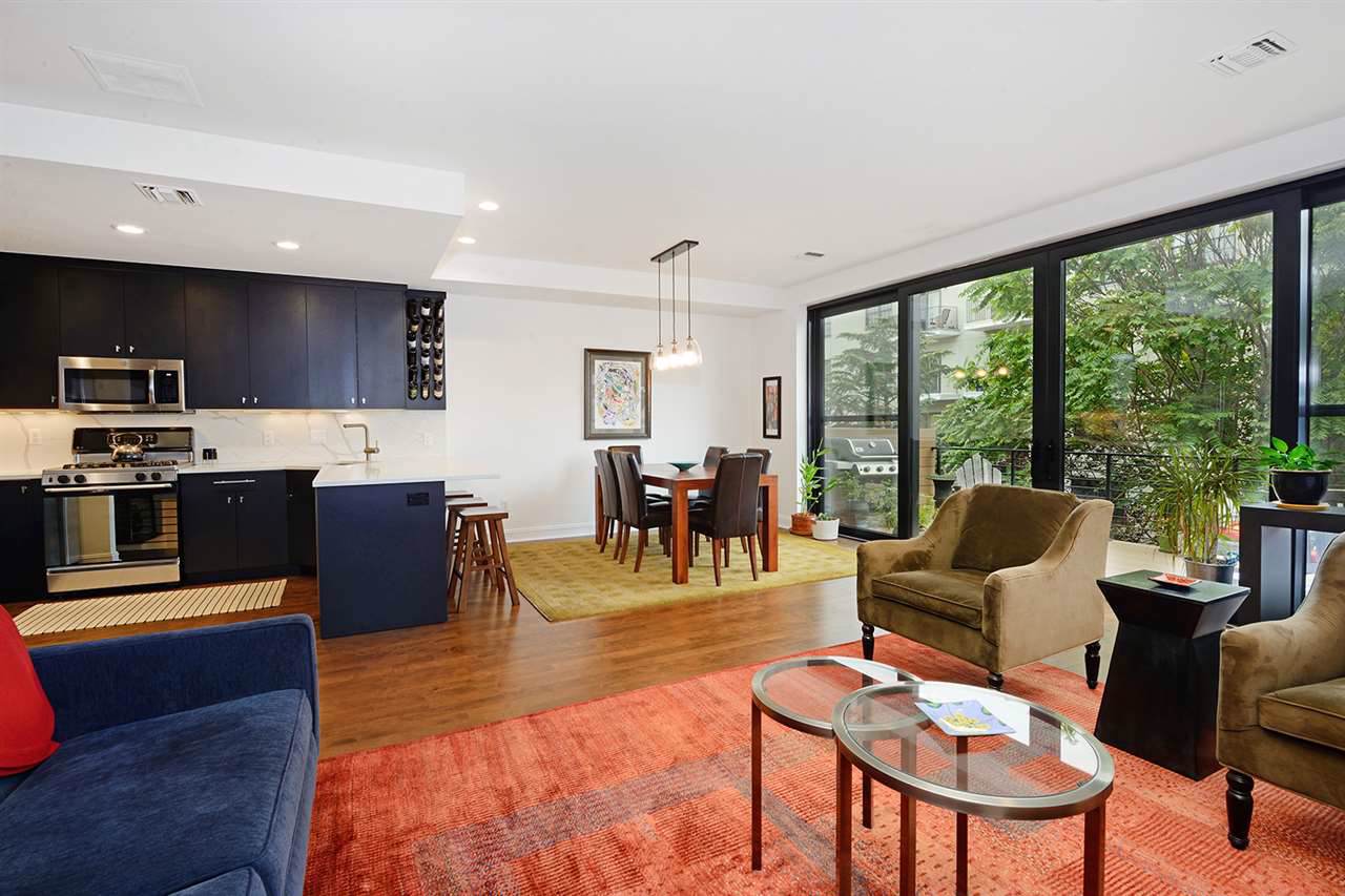 88 Madison St - Photo 1