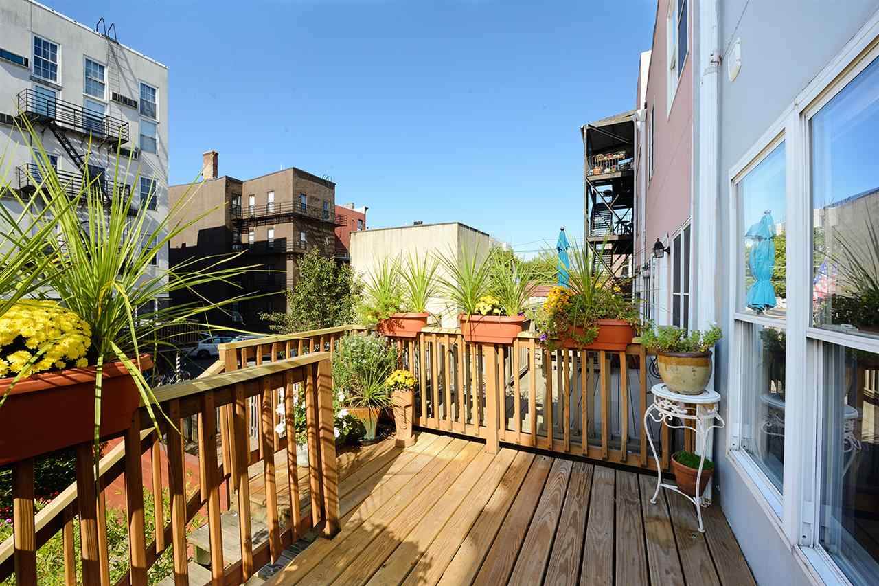 124 Jefferson St - Photo 1