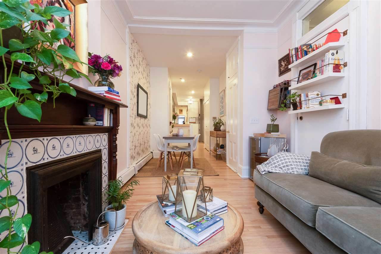 287 8TH ST - Photo 1