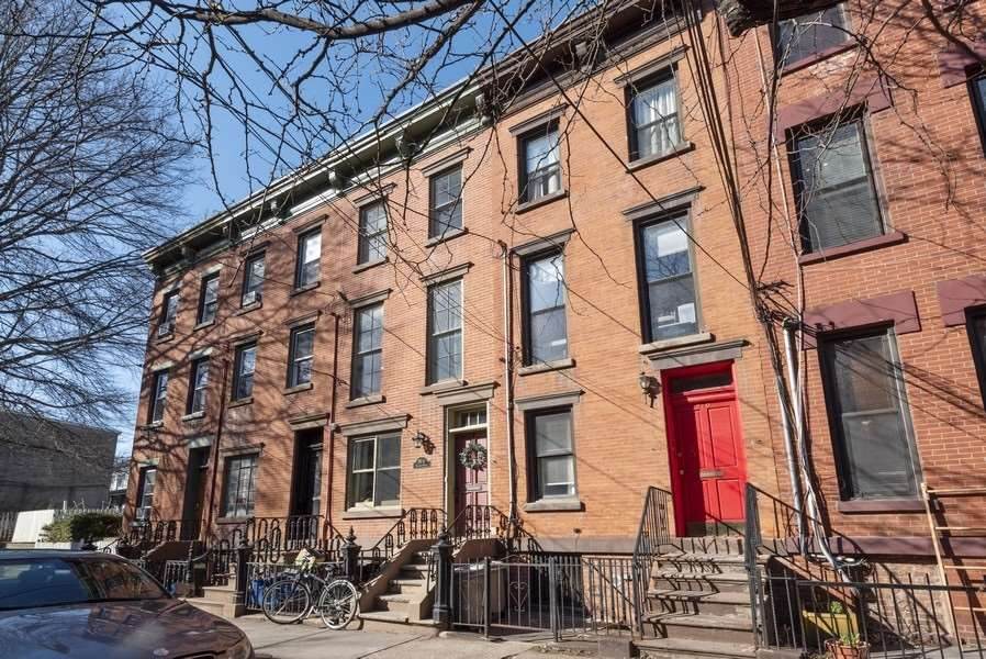 210 7TH ST - Photo 1