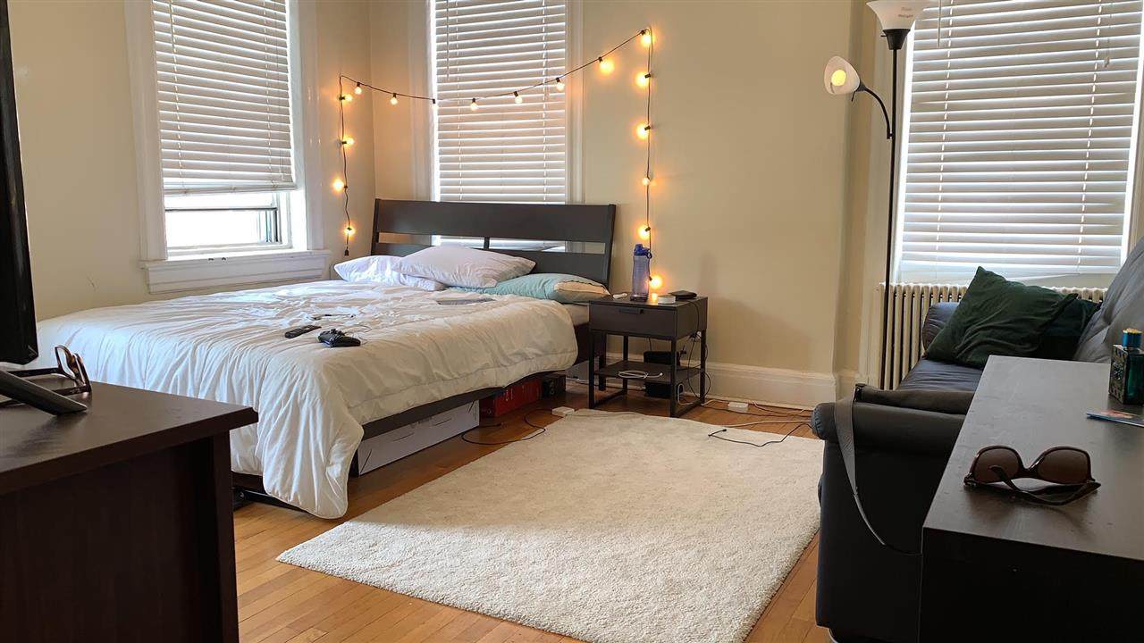 103 12TH ST - Photo 1