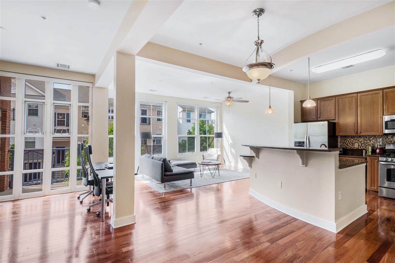 55 Mallory Ave - Photo 1