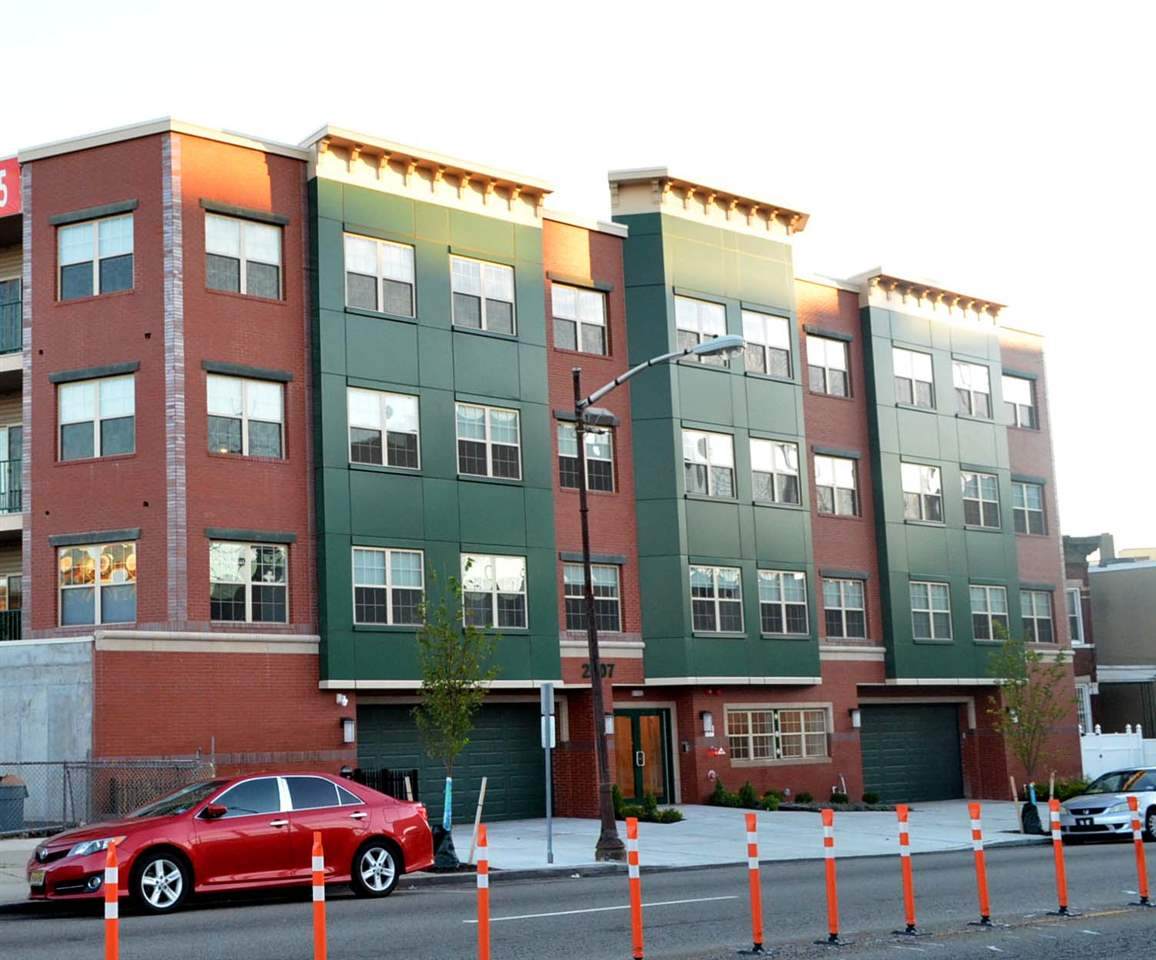 2507 Kennedy Blvd - Photo 1