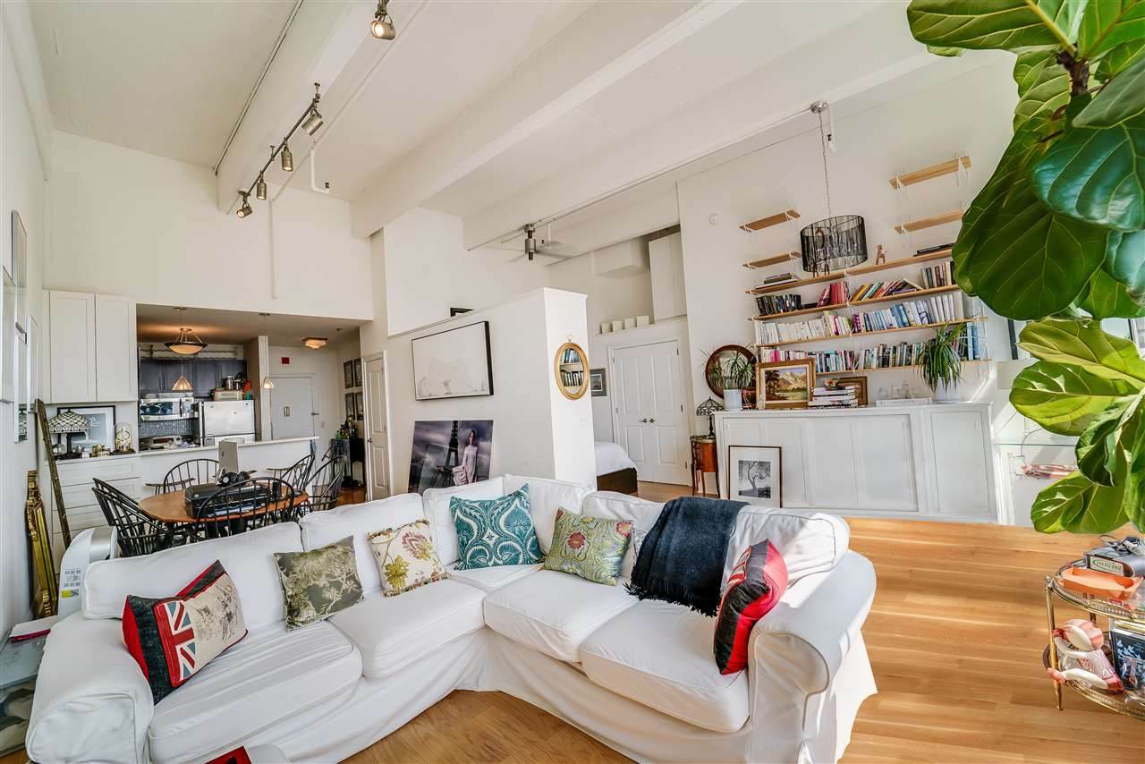 1500 Hudson St - Photo 1