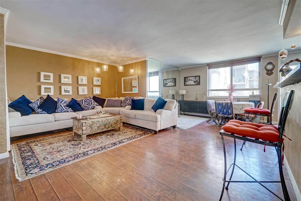 100 Manhattan Ave - Photo 1
