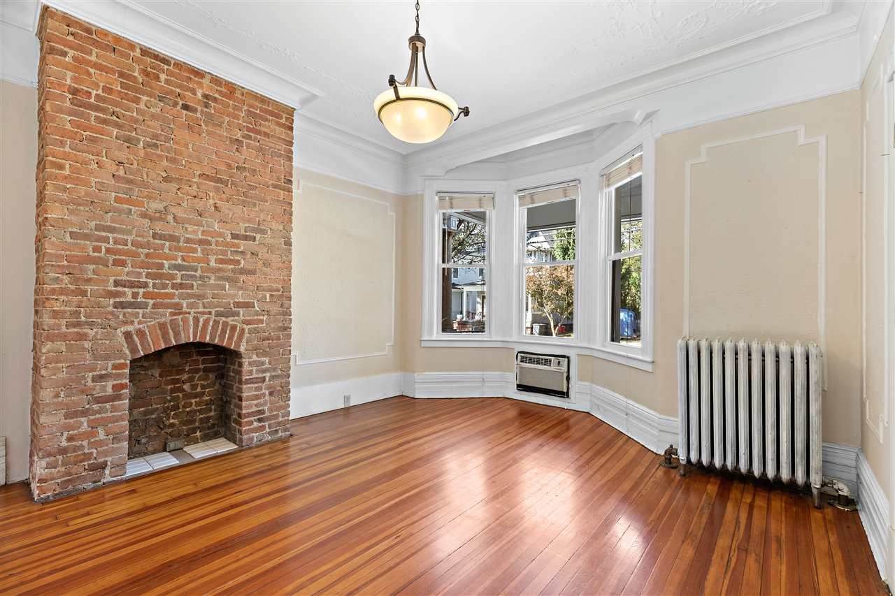 38 Bonn Pl - Photo 1