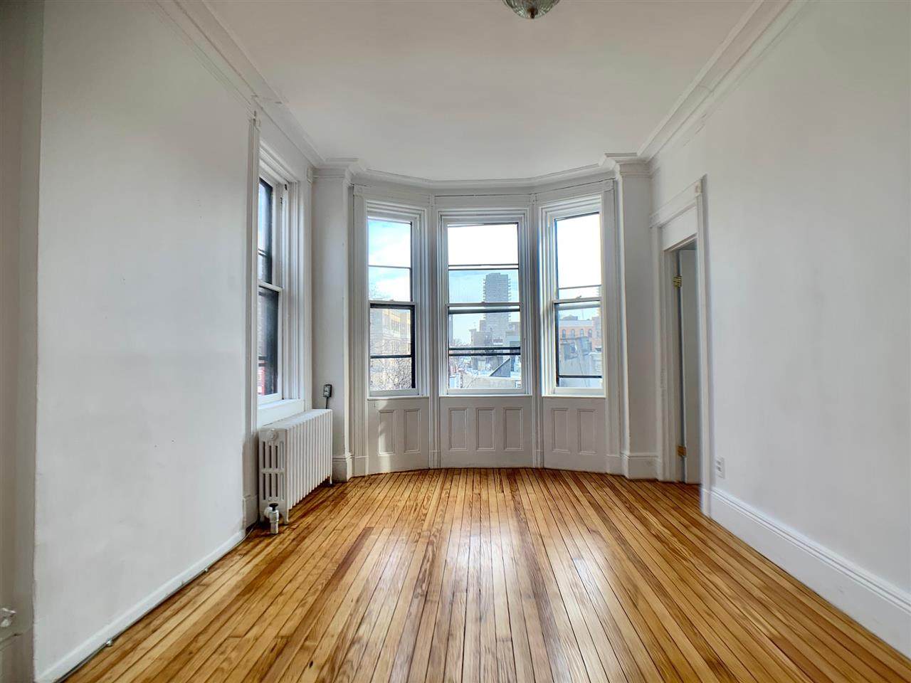 340 Park Ave - Photo 1