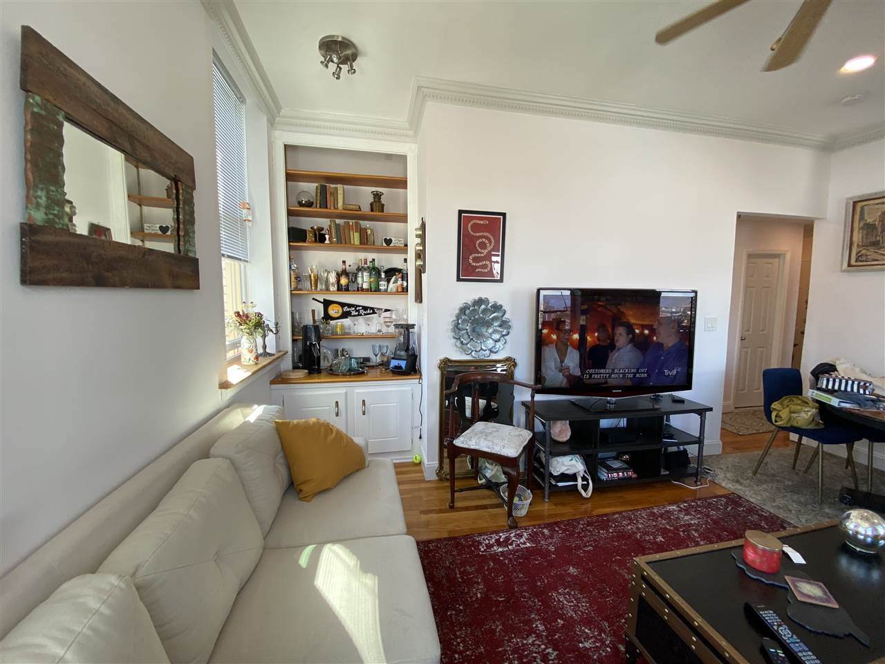 319 Barrow St - Photo 1