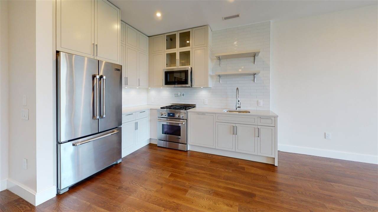 372 9TH ST - Photo 1
