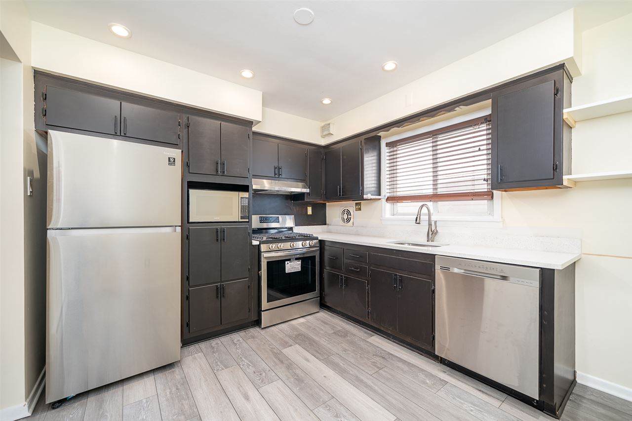 121 Ogden Ave - Photo 1