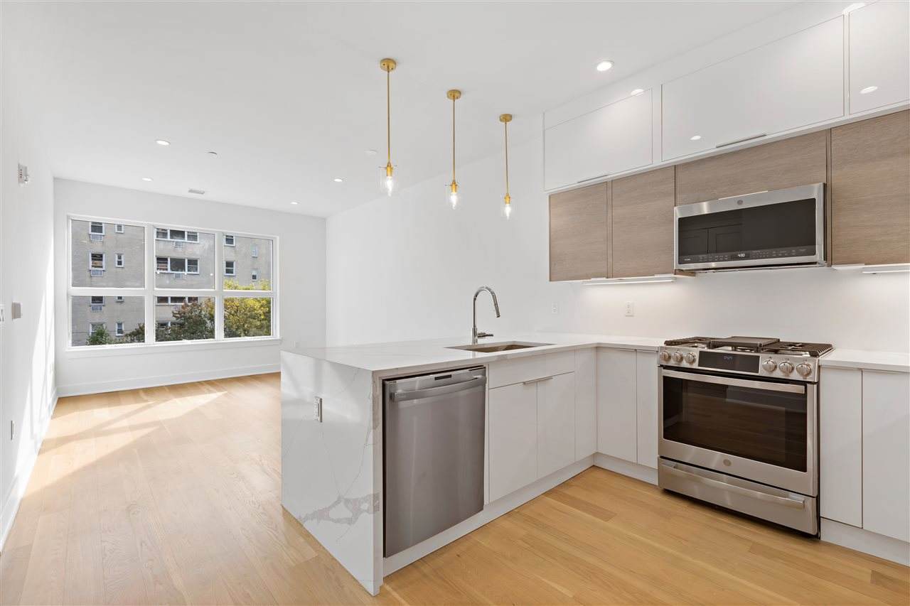 6025 Blvd East - Photo 1
