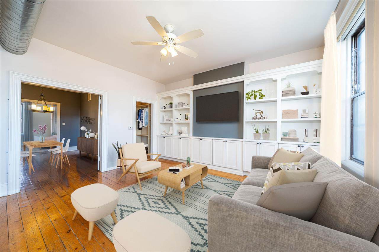 826 Washington St - Photo 1