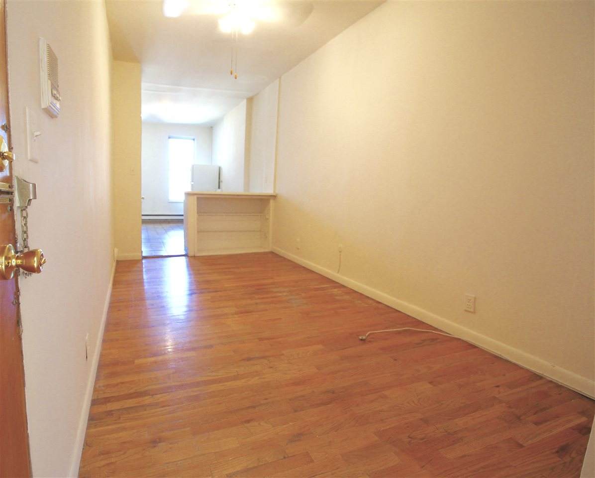 510 Adams St - Photo 1