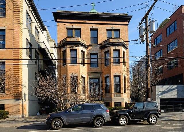 71 Jackson St - Photo 1