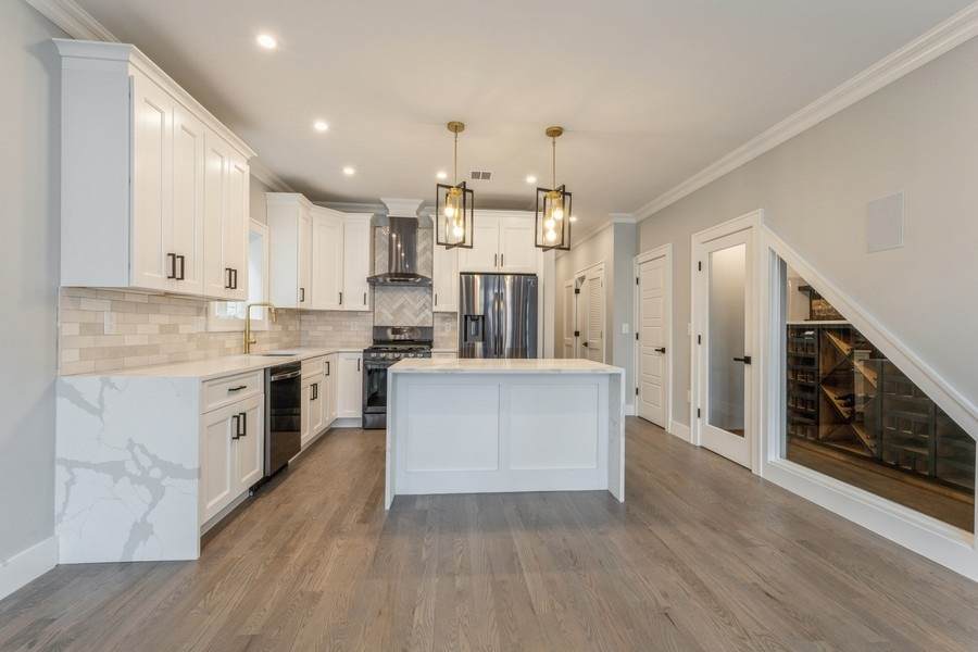 433 Liberty Ave - Photo 1