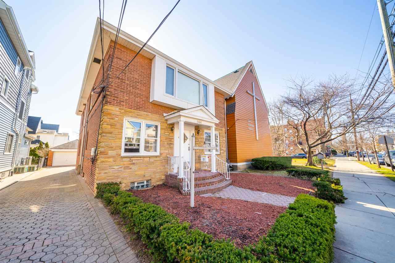 844 Avenue C - Photo 1