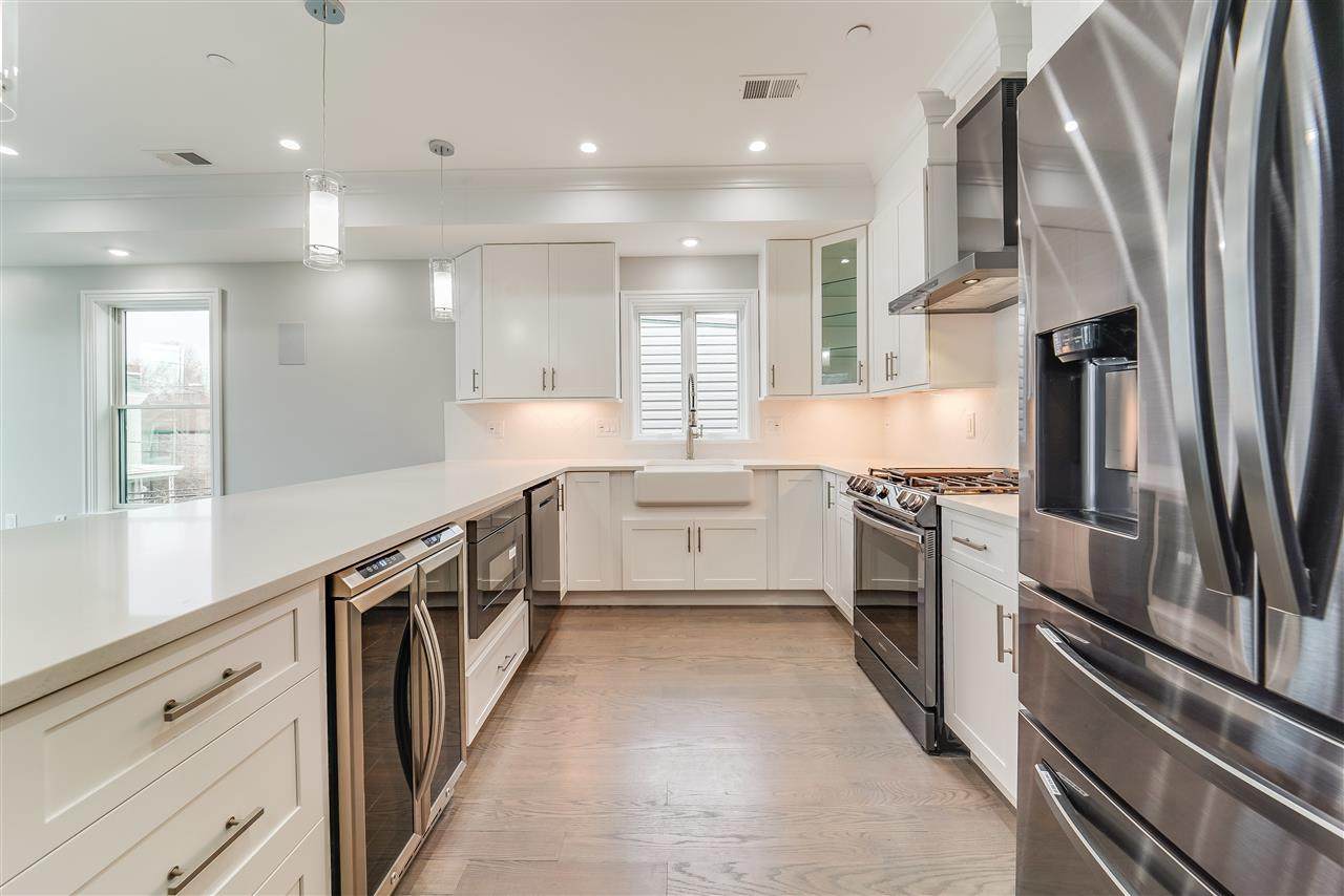 11 Cambridge Ave - Photo 1