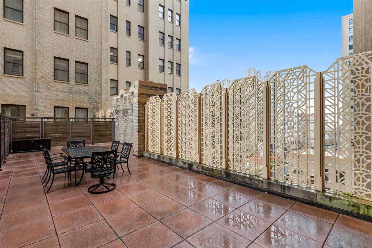 4 Beacon Way - Photo 1