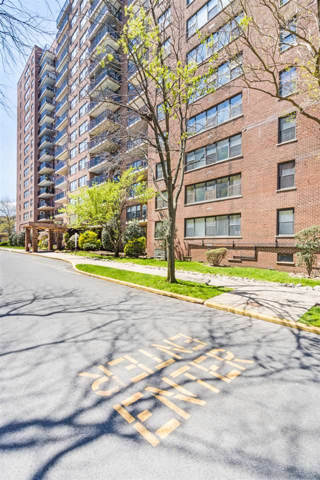225 St Pauls Ave - Photo 1