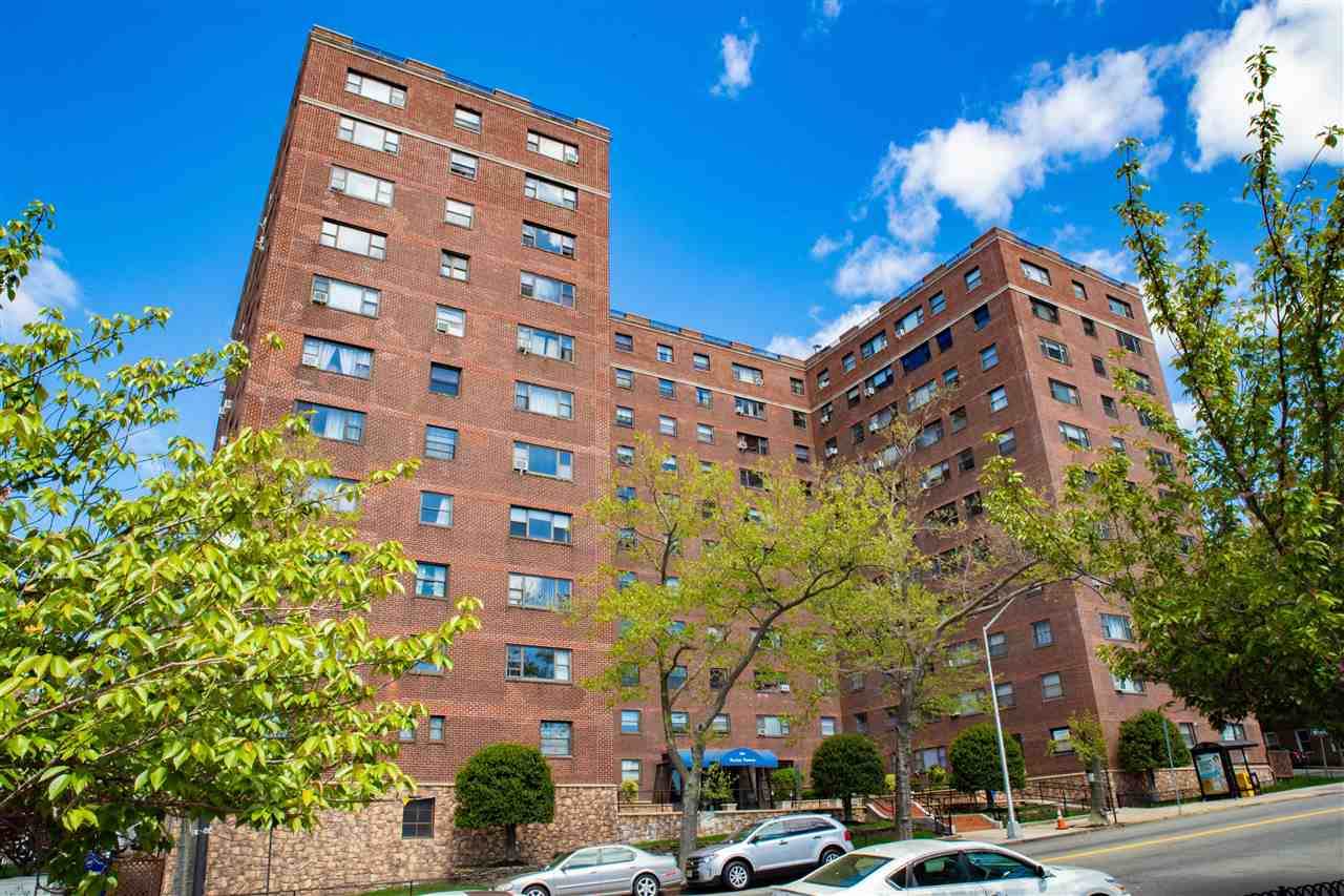 6515 Blvd East - Photo 1