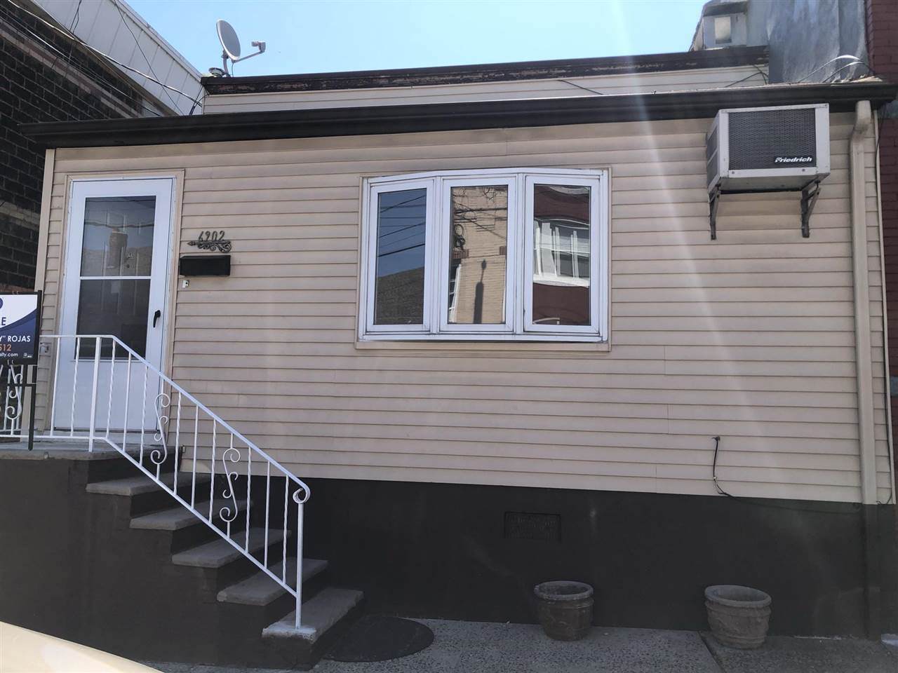 6902 Durham Ave - Photo 1