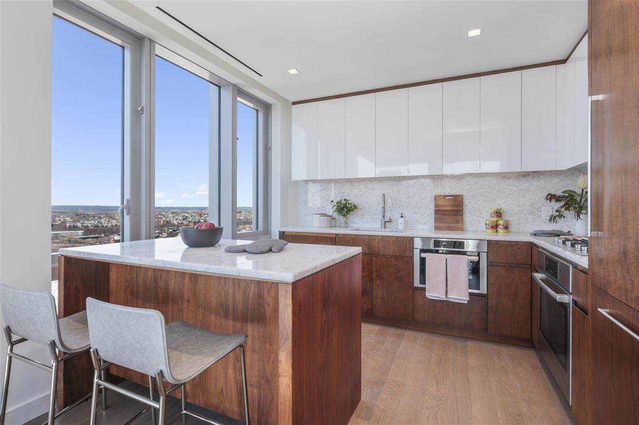 75 Park Lane South - Photo 1