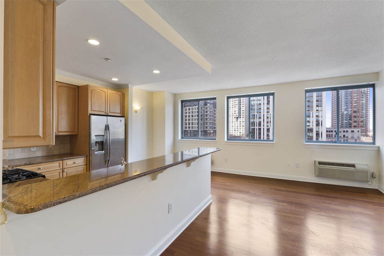 311 Washington St - Photo 1