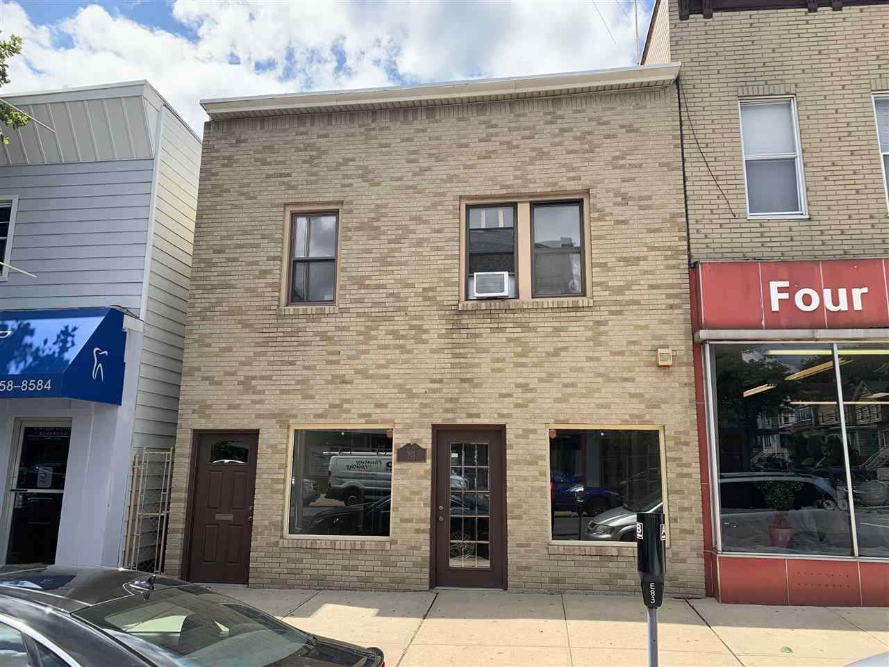 921 Broadway - Photo 1