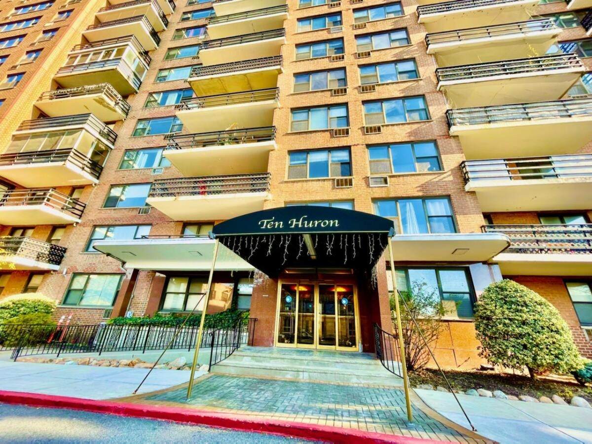 10 Huron Ave - Photo 1