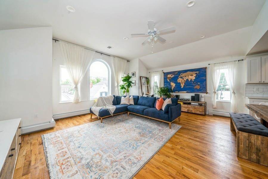 234 Division St - Photo 1