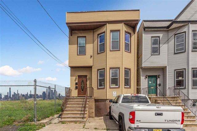 310 Palisade Ave - Photo 1